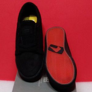 GLOBE GS KIDS SHOES SIZE-5